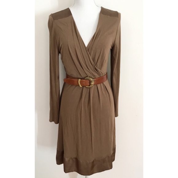 Sundance Dresses & Skirts - Sundance V-Neck Pleated Front Jersey Stretch Dress