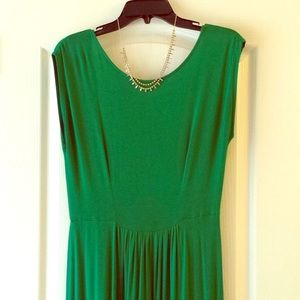 Green maxi dress