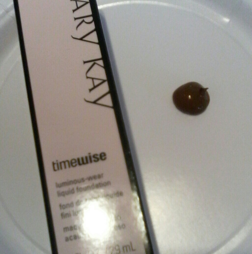 Mary Kay luminous-wear liquid foundation