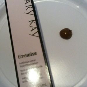 Mary Kay luminous-wear liquid foundation