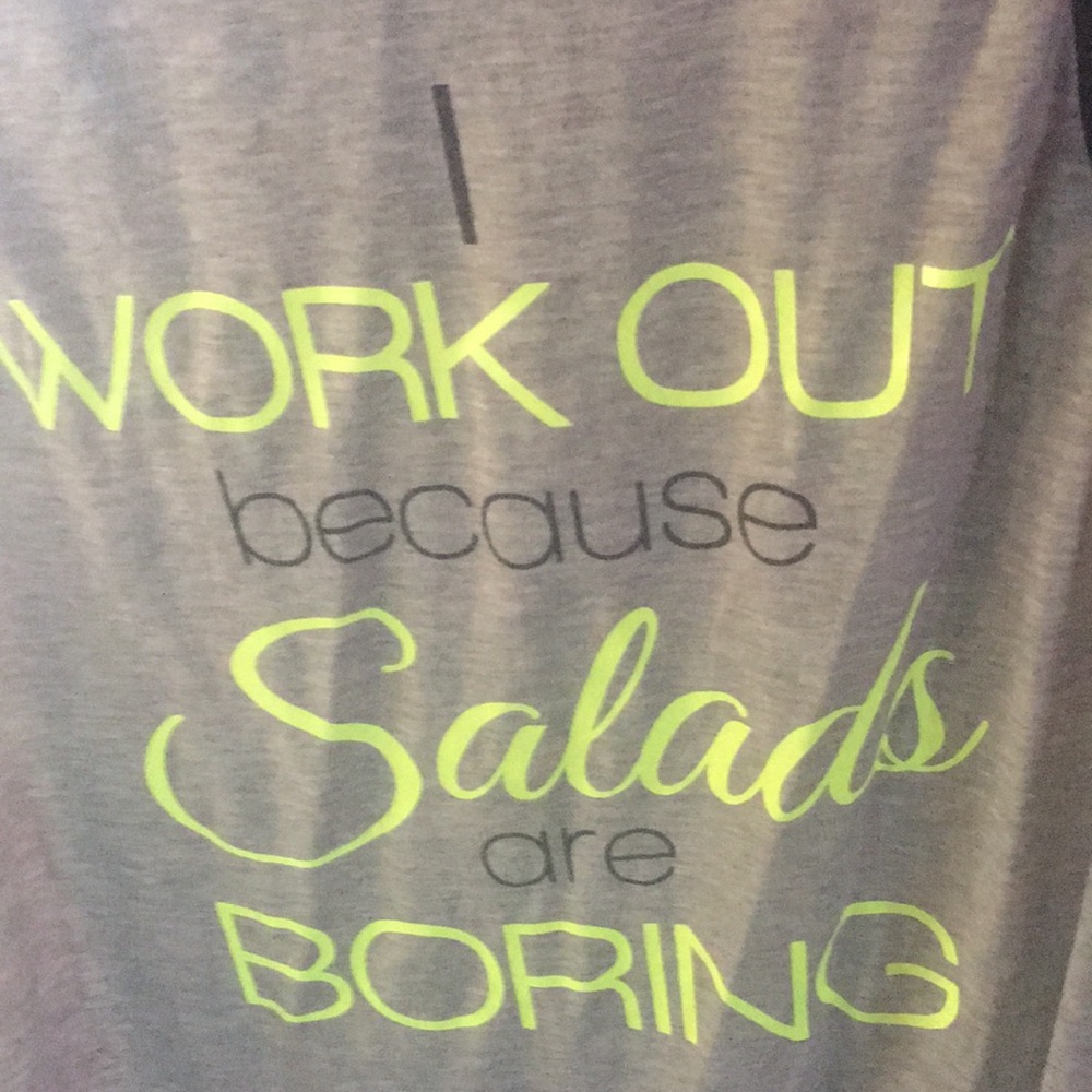 CUTE workout top - Picture 3 of 3
