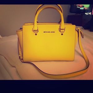 Michael Kors Siaffiano Leather crossbody / satchel