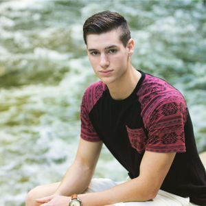 Meet your Posher, Alex