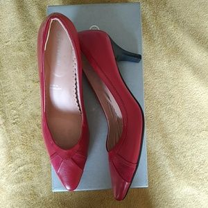 Red leather kitten heels Rockport size 6