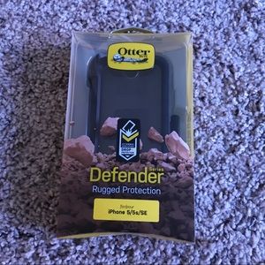 Otter box Defender iPhone 5/5s/SE Case