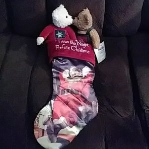 KISS KISS MISTLETOE BEARS WITH STOCKING