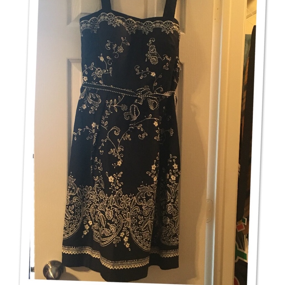 Beautiful Black and White Sundress