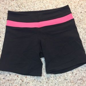 LuLuLemon black athletic shorts size 4