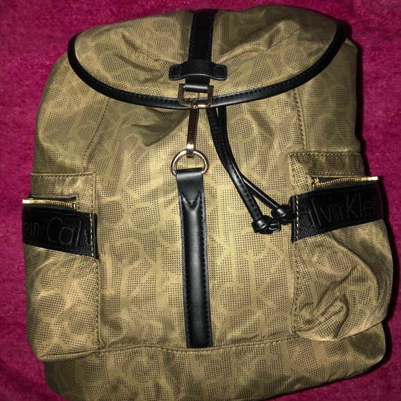 NWOT CALVIN KLEIN BACKPACK - Picture 1 of 6