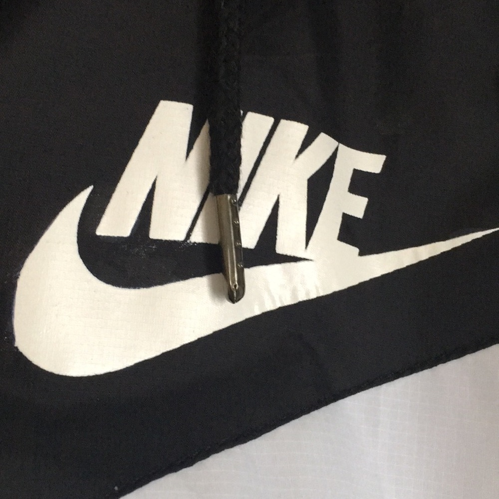 Black and White Nike windbreaker