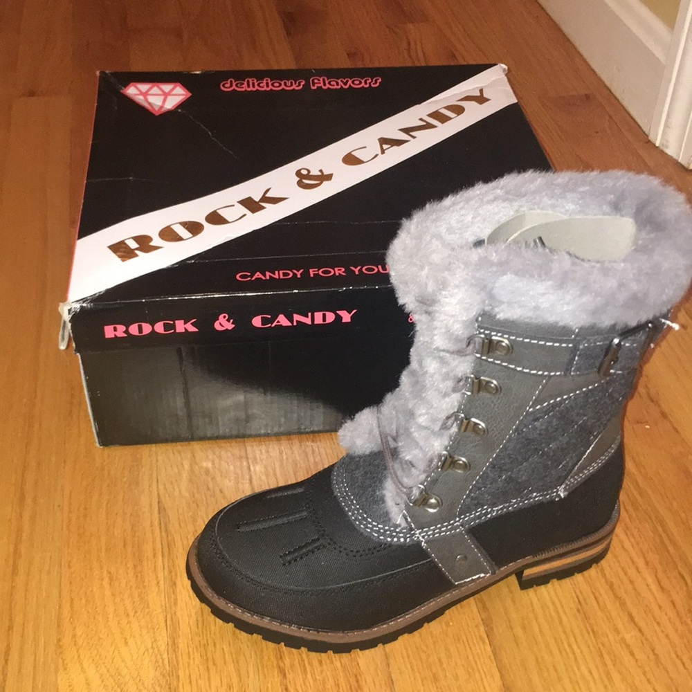 Snow boots