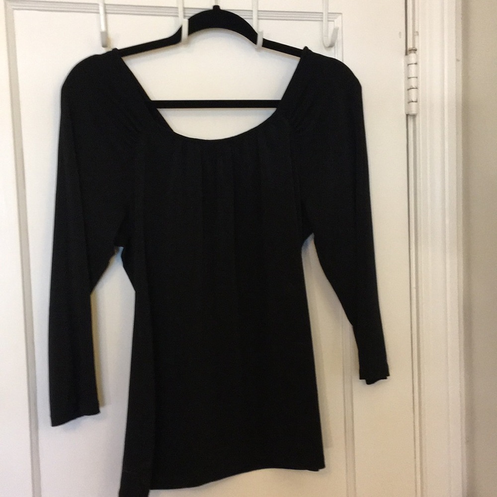 Ballet neck top with a dropped v- back