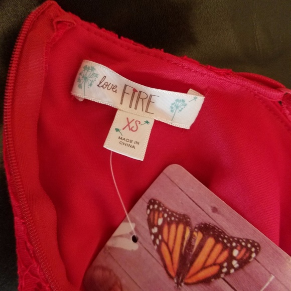 *SOLD*Halter Red lace Dress xs NWT - Picture 6 of 10