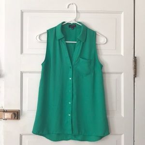 THE LIMITED | XS | Button-Down Sleeveless Top