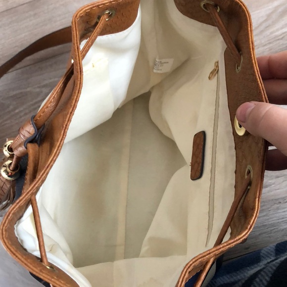 Sold Apt 9 navy white brown purse - Picture 4 of 7