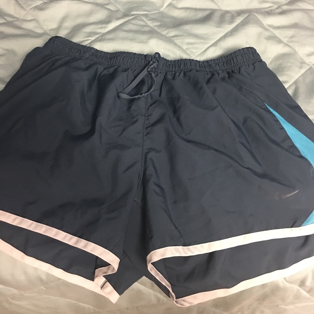 Nike Shorts! Good condition, size medium