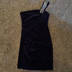 Velvet single strap dress