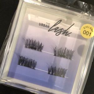 The Urban Lash magnetic lash set and applicator