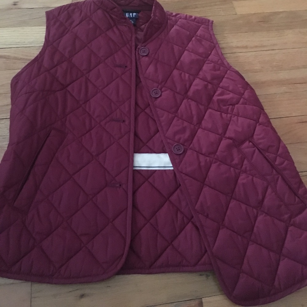 Gap cranberry vest