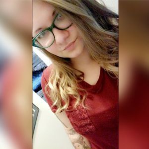 Meet your Posher, Emilie