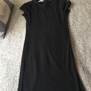 Cute black dress!!