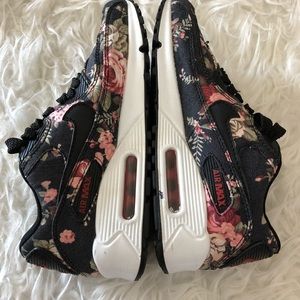Nike Air Max Floral print. RARE