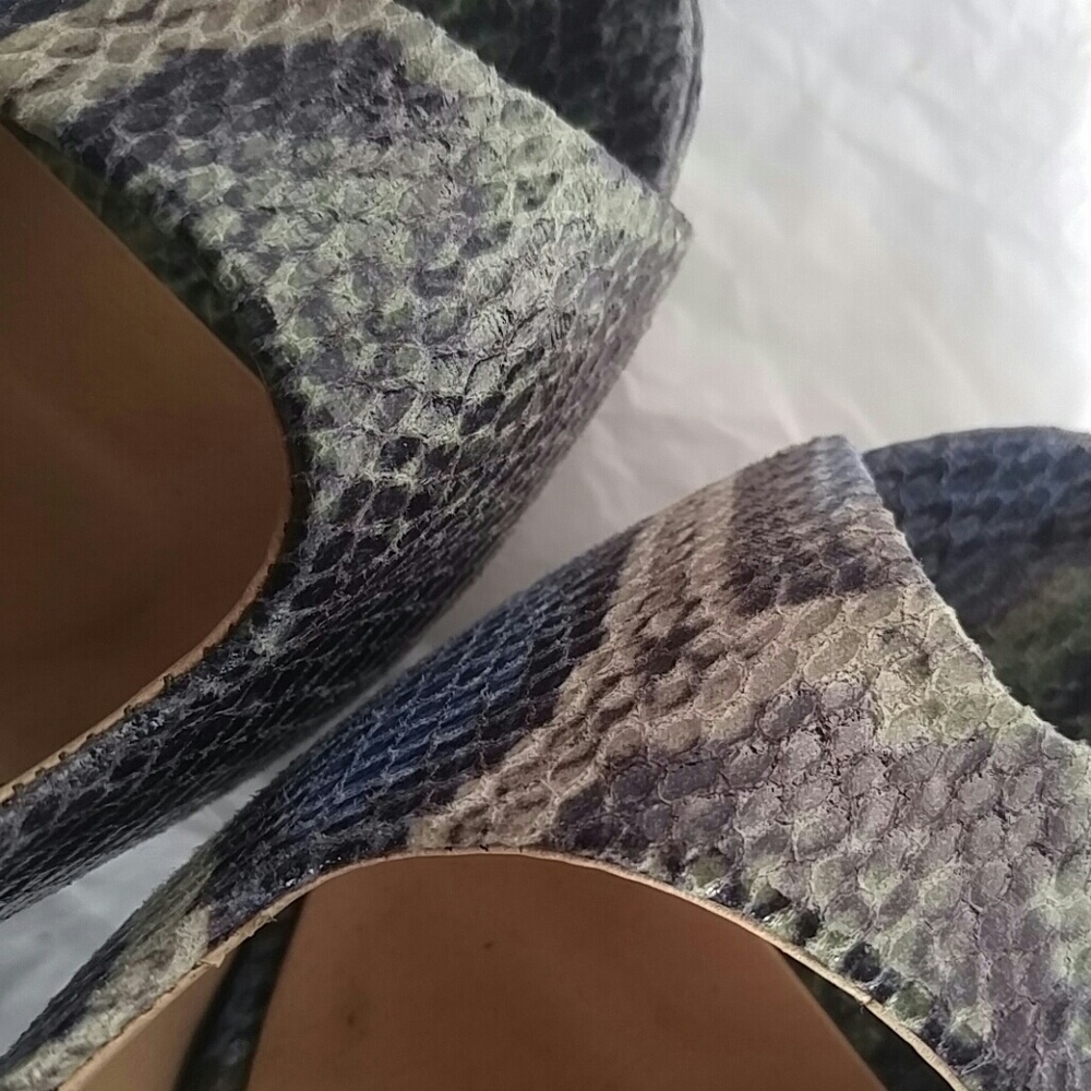 Shoes - Picture 8 of 8