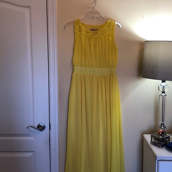 Yellow Flowy Maxi Dress - Picture 1 of 3