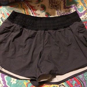 Lululemon tracker 5 shorts