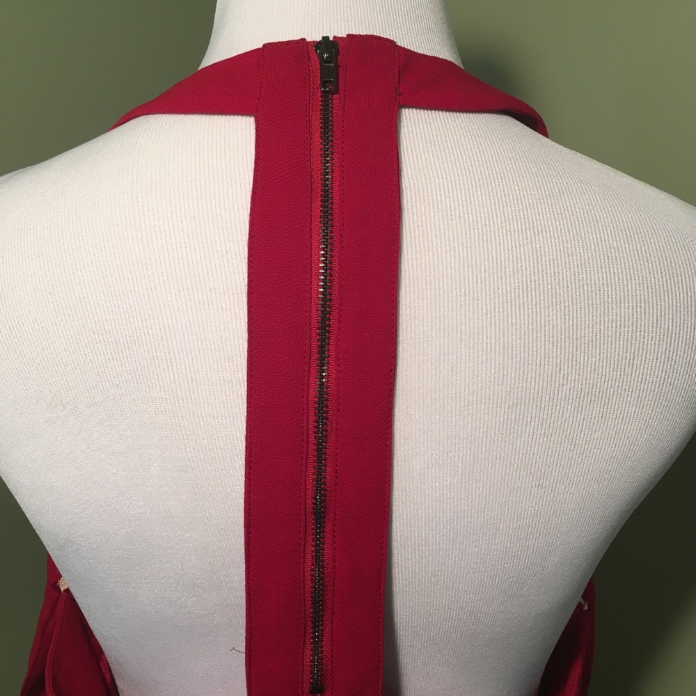 LINE & DOT Sleeveless Top - Picture 7 of 7