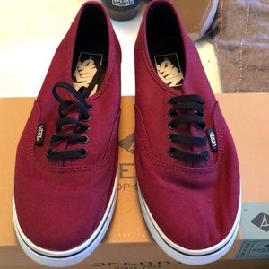 Vans low pro in Maroon!
