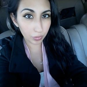 Meet your Posher, Isela