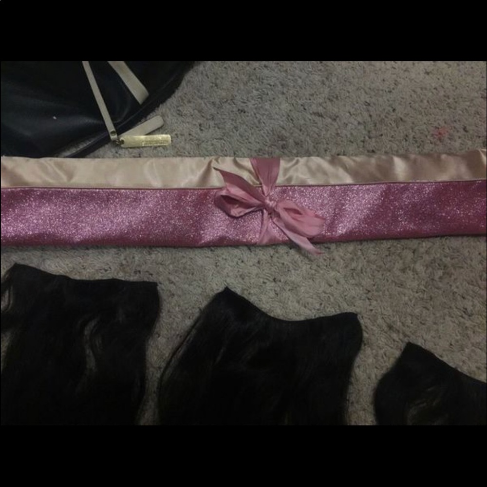 Dark brown, real hair, 4 clip in pieces  22" long