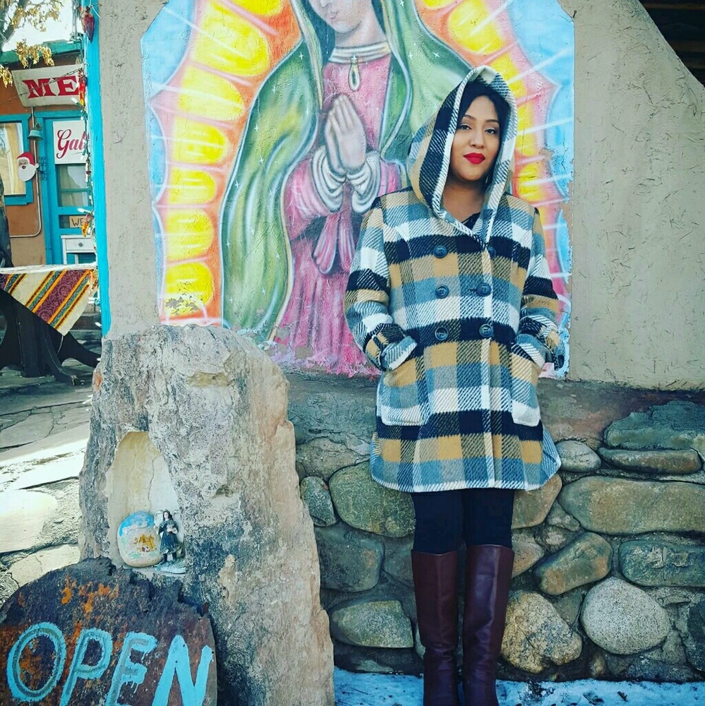 Meet your Posher, Dina