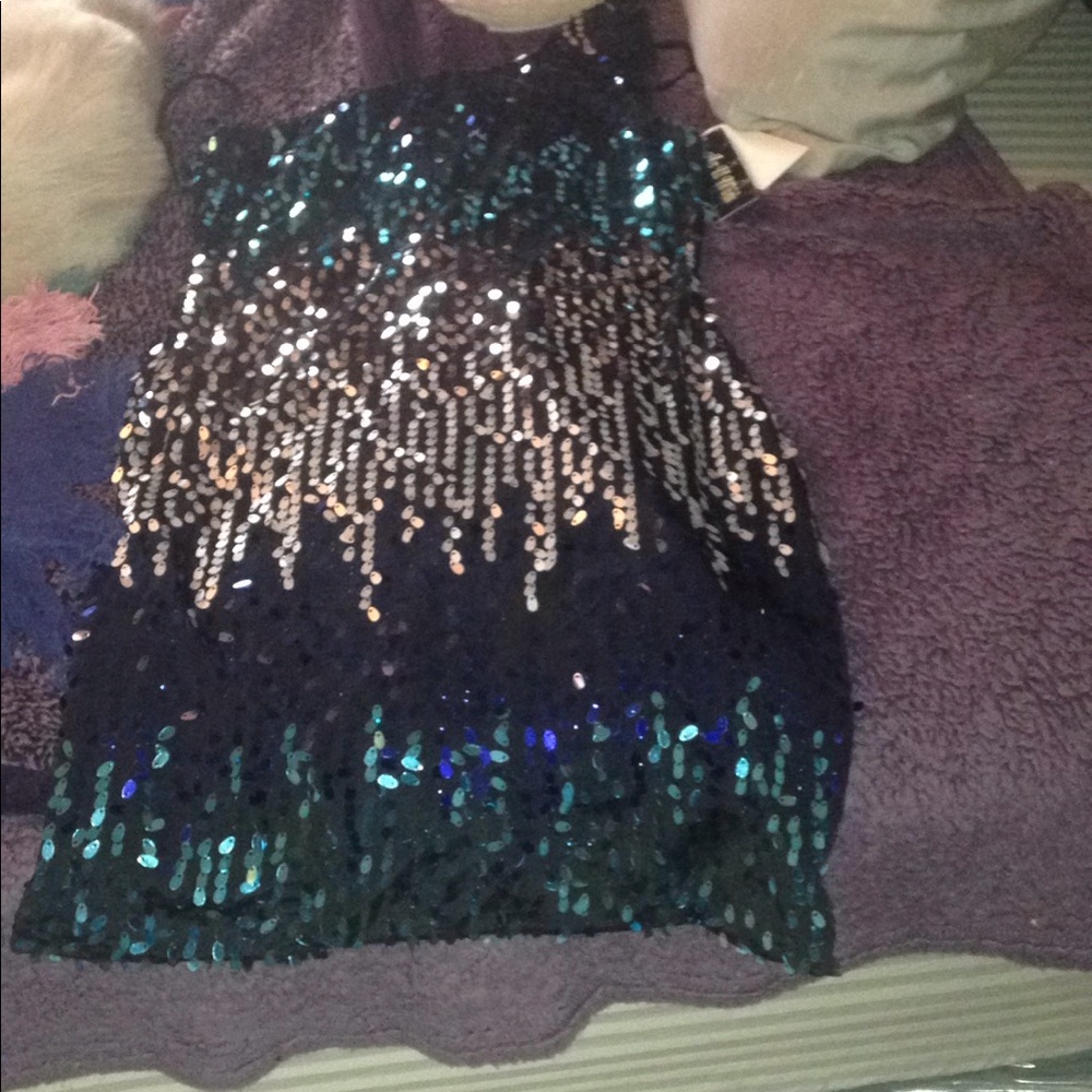 DRESS!! 🐬