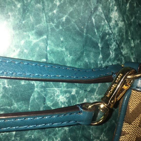 Michael Kors Wristlet - Picture 3 of 7