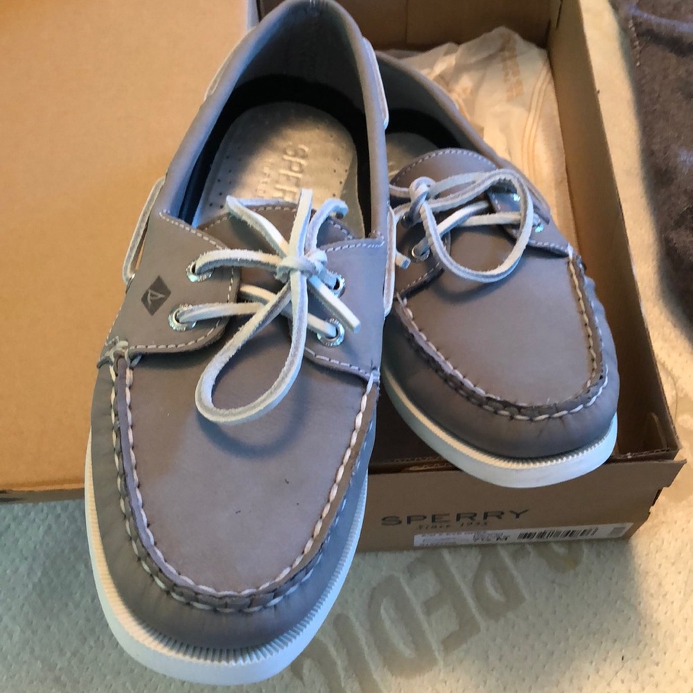 Sperry 2-eye grey shoes