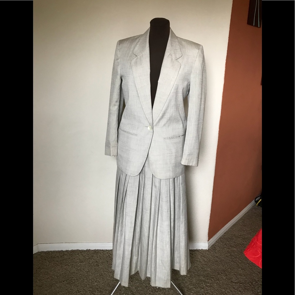 Pendleton .       Business suite