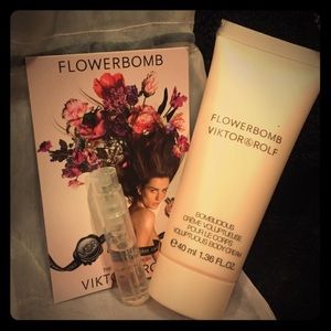 Flowerbomb Lotion and sample spray