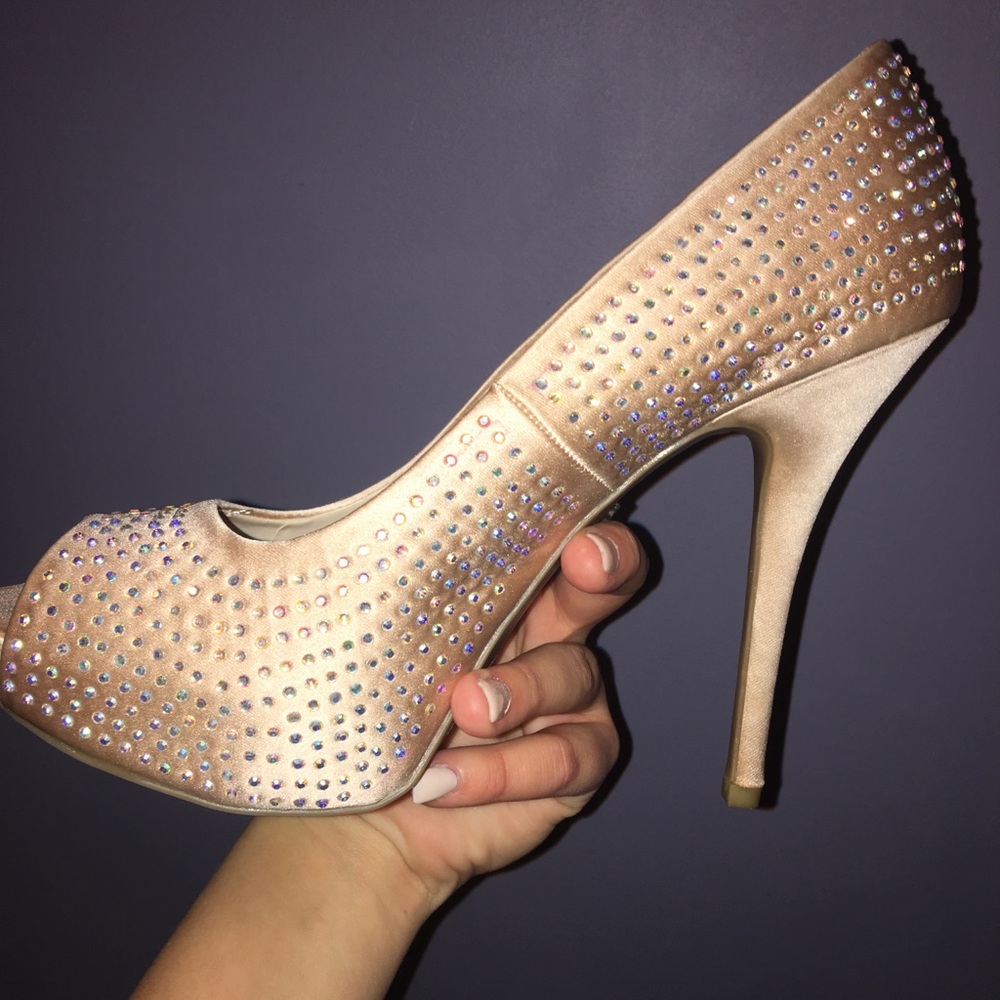 JLO HEELS (CHAMPAGNE COLOR)