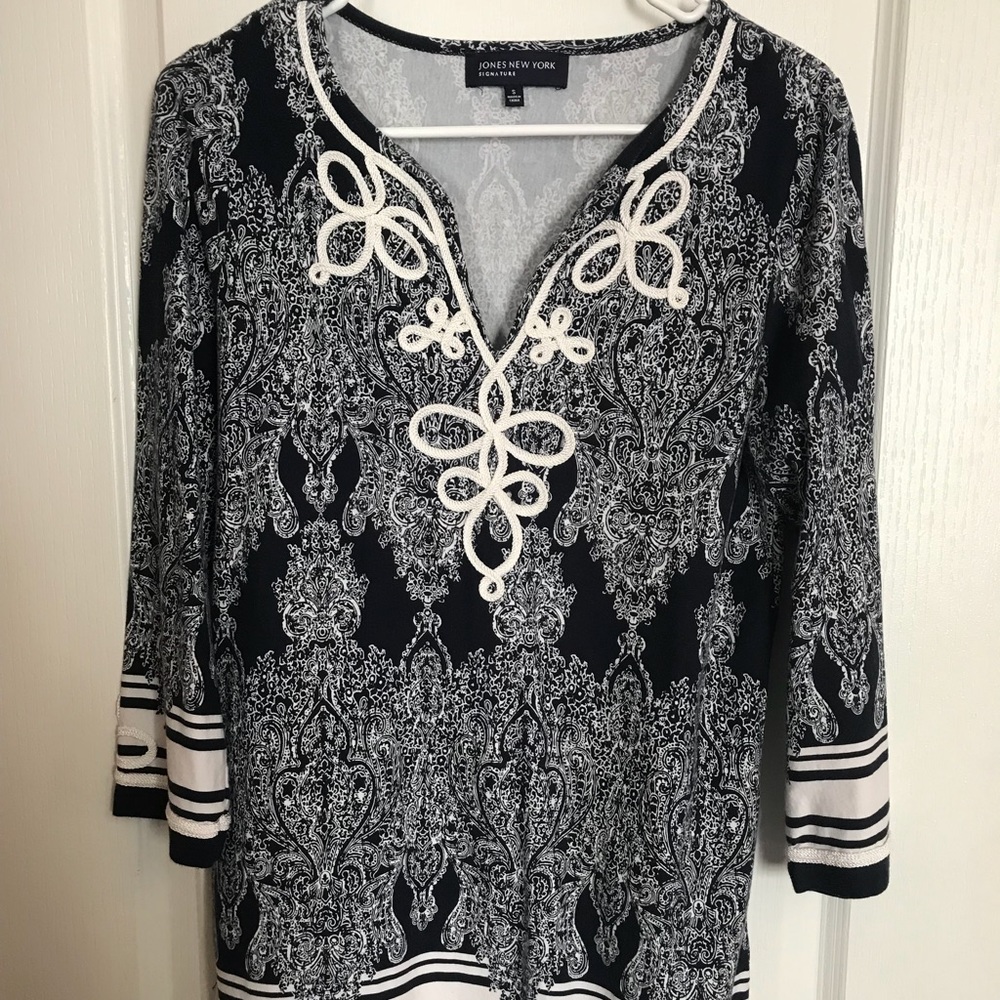 Jones New York blue top with rope detail