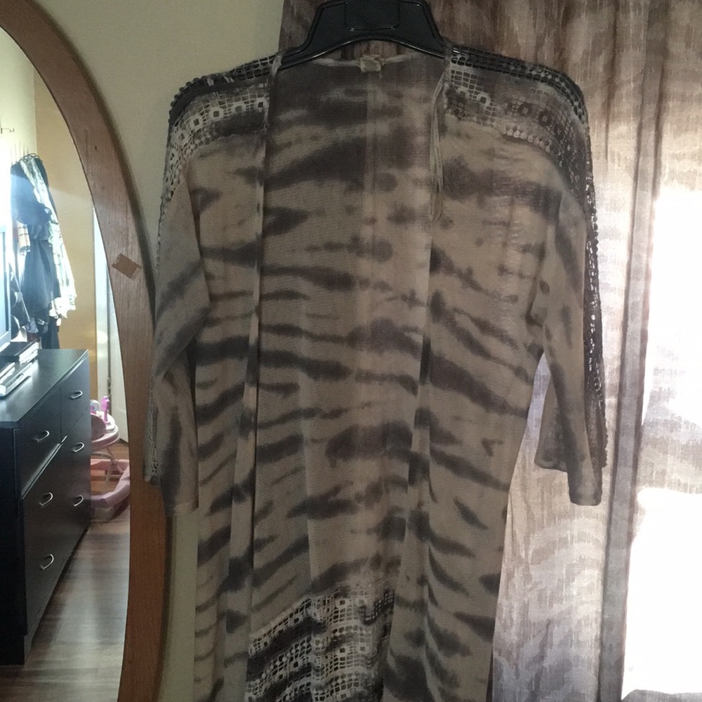 Gimmicks Cardigan