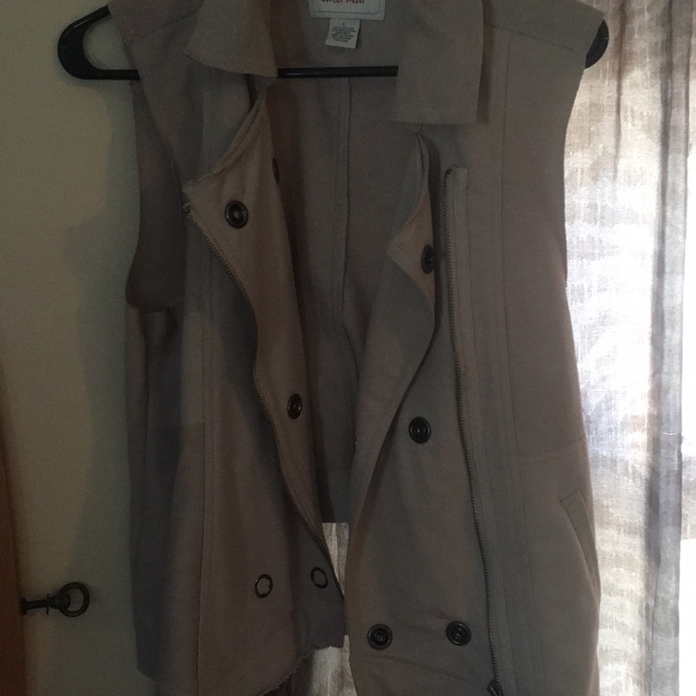 Cloth vest