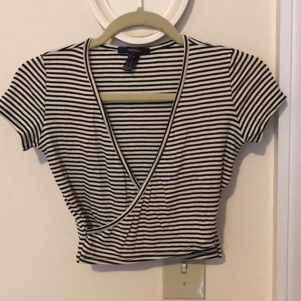 V neck striped crop Top