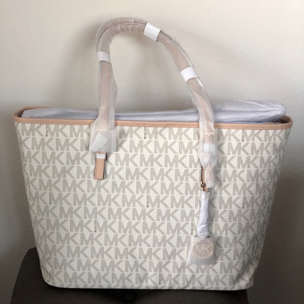 ONE LEFT!! NWT Michael Michael Kors Jet Set Travel - Picture 1 of 7