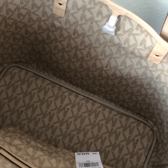 ONE LEFT!! NWT Michael Michael Kors Jet Set Travel - Picture 4 of 7