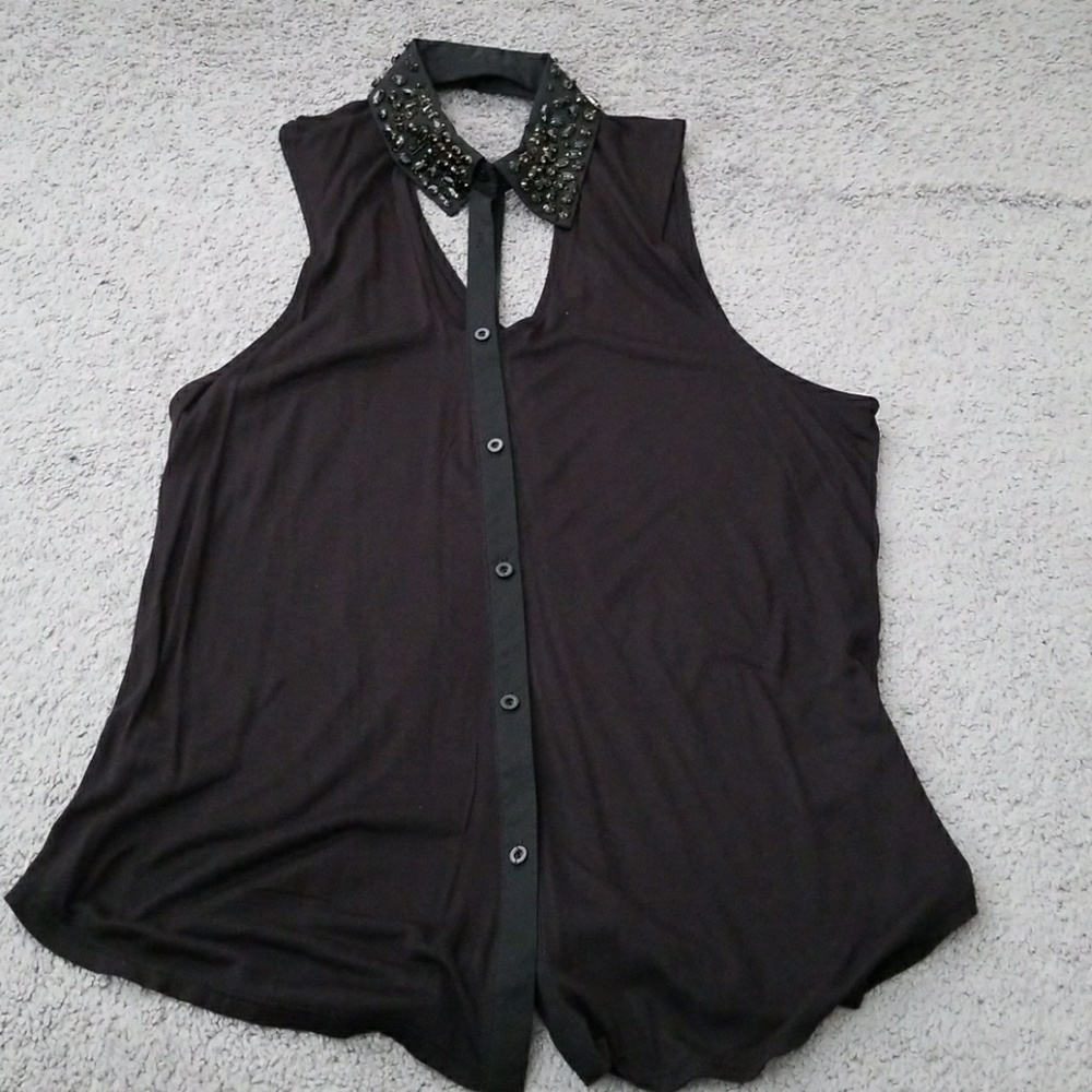 Silence + noise sleeveless button up shirt