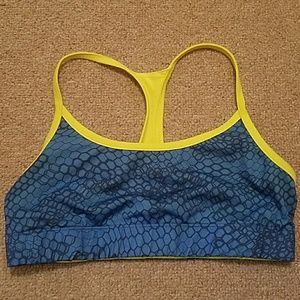 Reversible sports bra