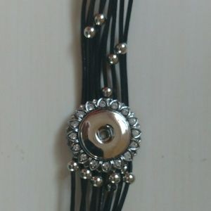 Snap bracelet