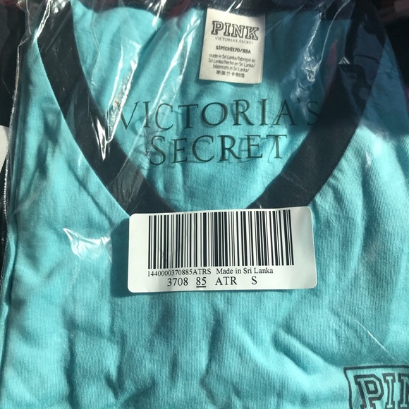 SALE, tonight only!  VS PINK PERFECT VNECK - Picture 2 of 3